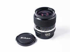 Nikon Ai-s Nikkor 28mm f/2 MF Wide Lens