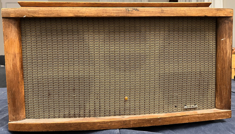 1950's Magnavox Radio Phonograph Symphonette Model 262 Record Player with Manual