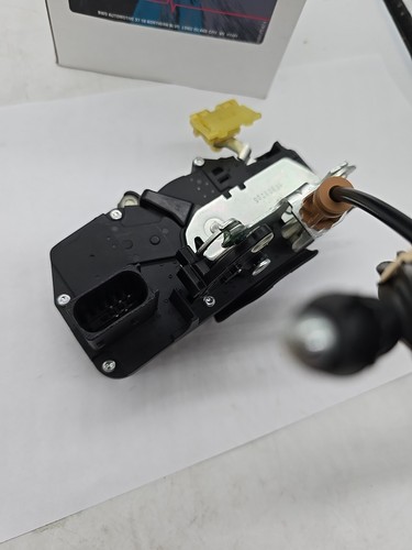 Door Lock Actuator Front Left BWD DLA1542 - Picture 2 of 3