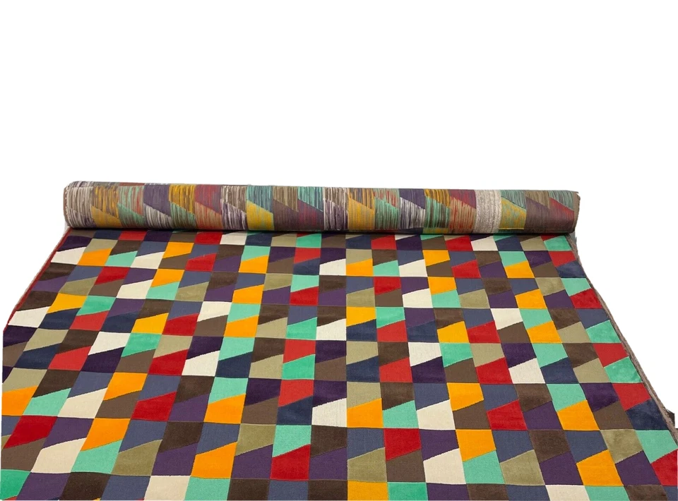 БАРХАТНАЯ КРАСНАЯ ГЕОМЕТРИЧЕСКАЯ МЕБЕЛЬНАЯ ТКАНЬ MOMENTUM TEXTILES LUCIO IBIZA ОТ YARD 50 ДЮЙМОВ ШИРИНА - Изображение 2 из 4