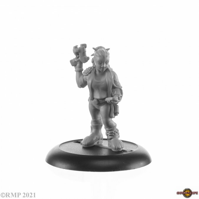 SIBYLL TYRRELL, CYBERIST HACKER Reaper Miniatures