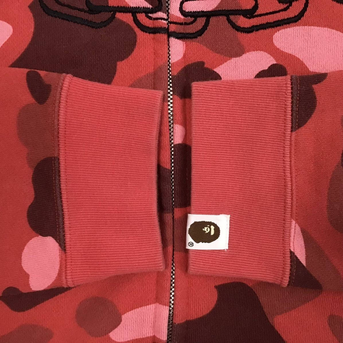 Bape NFS Limited Camo Zip Hoodie Mサイズ BAPE NFS limited camo Holstein full zip hoodie Red COW A