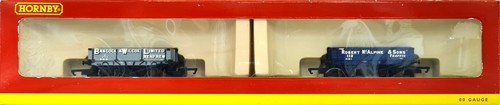 Hornby R6190 Private Owner Three Plank Open Wagons Twin Pack - Limited Edition - 第 1/4 張圖片