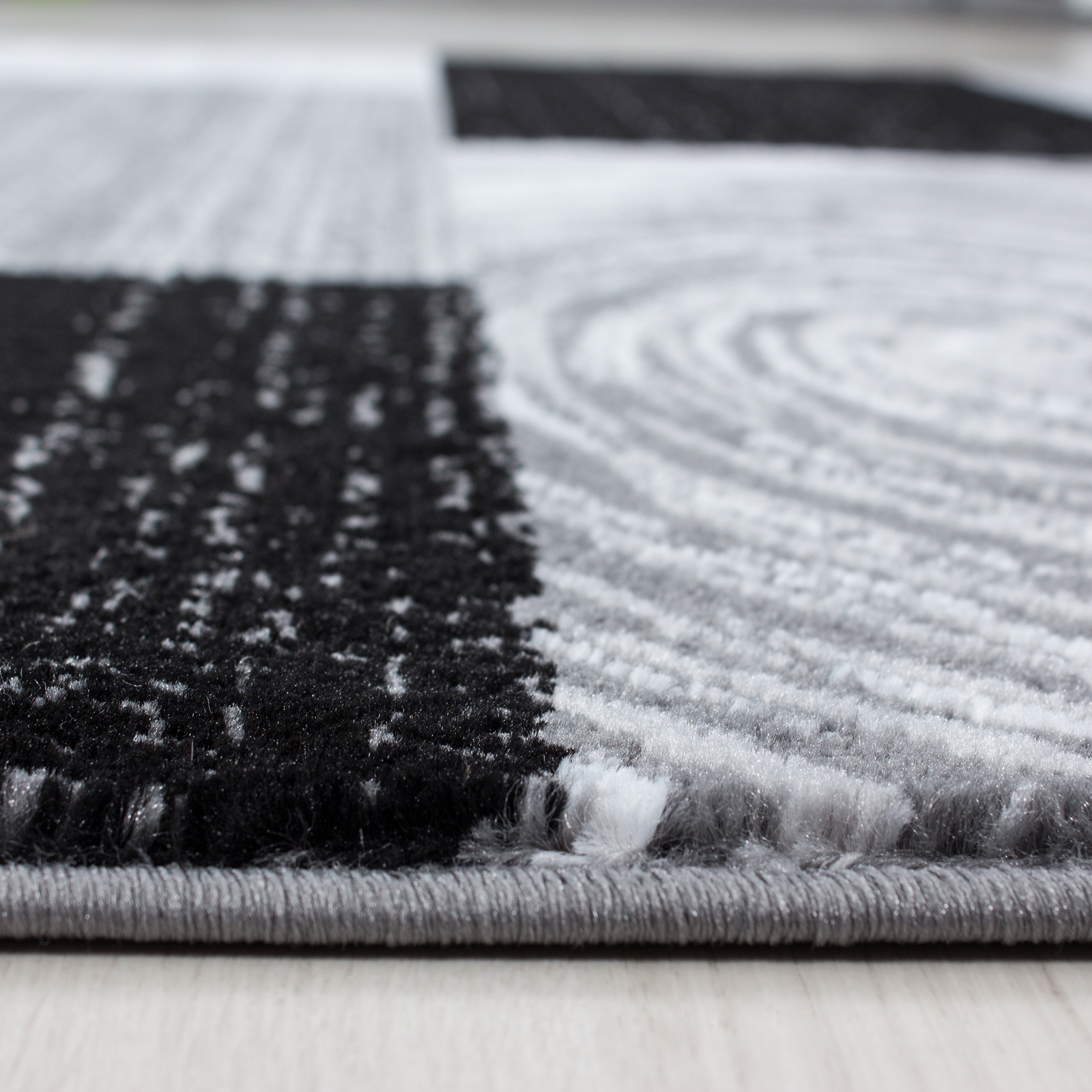 Modern Wohnzimmer Teppich Abstrakt Kariert Design Schwarz-Grau-Weiß Pflegeleicht