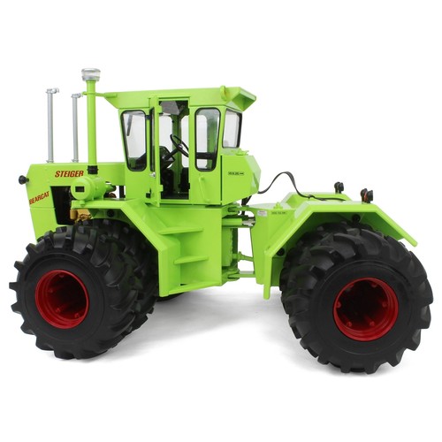 ERTL 1/16 Steiger Bearcat Series 1 Tractor, 2024 National Farm Toy Museum 44402 - Picture 5 of 7