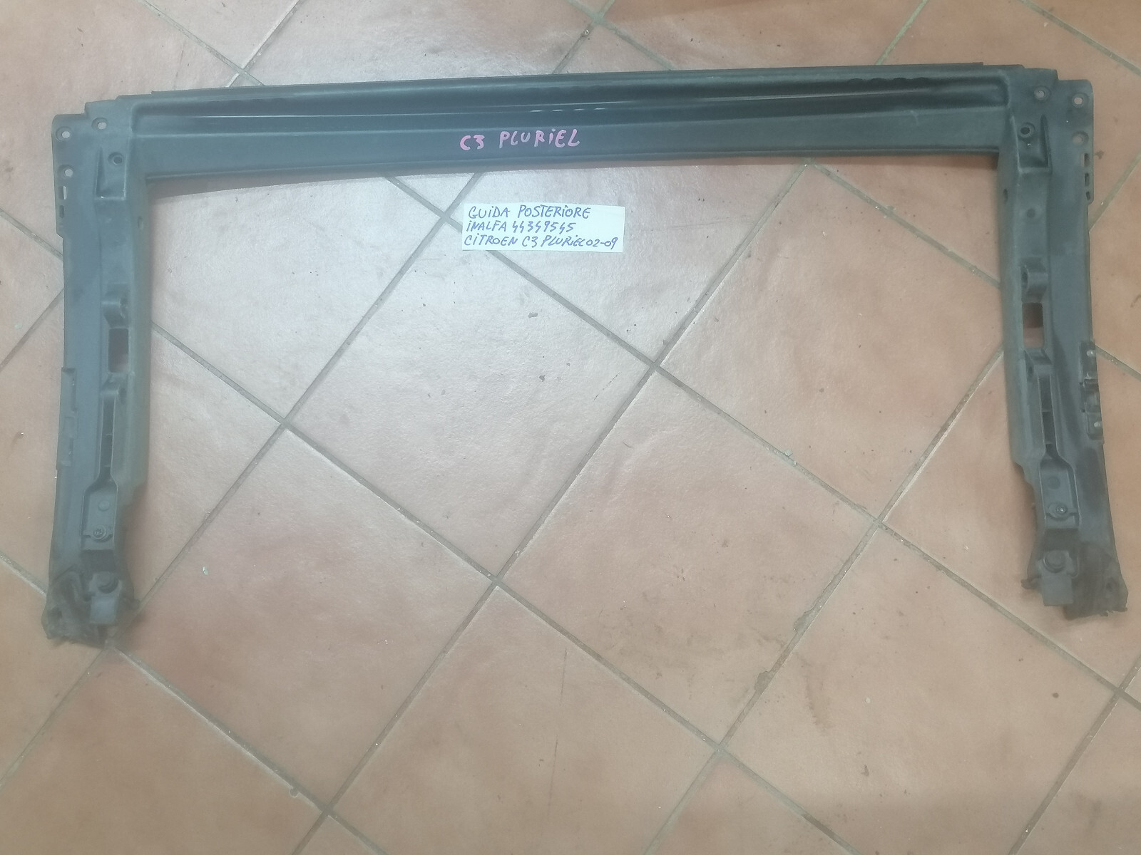 Foto 1 di 5