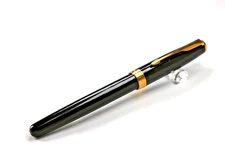 PARKER SONNET BLACK LAQUE FOUNTAIN PEN 18K STUB NIB  MADE 2002