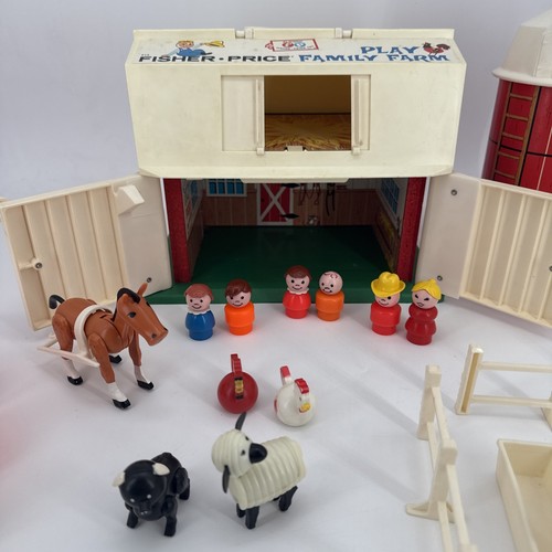 VTG Fisher Price Little People Play Family Farm Barn #915 - Picture 5 of 5