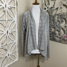 NWT 89 ATHLETA medium HEATHER GRAY OPEN FRONT NIRVANA WEAR TWO WAYS WRAP