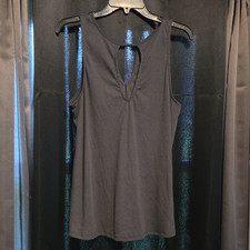 Women s Grey Knit Sleeveless V-Neck Keyhole T...