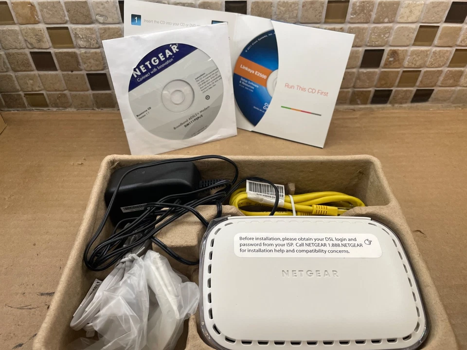 Netgear Broadband DM111PSP-100NAS Wired Single Ethernet Port ADSL2 Plus Modem - Image 2 of 4