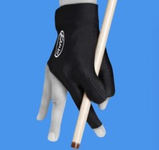 KAMUI GLOVE BLACK M  FITS IN RIGHT HAND   GLOVE FOR LEFT HANDER PLAYER.