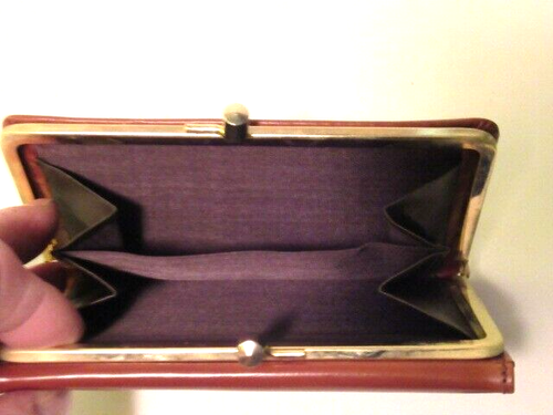 St Thomas Luggage Brown color Leather Slim Wallet Photo Bills Coins Trifold-VTG - Picture 3 of 8