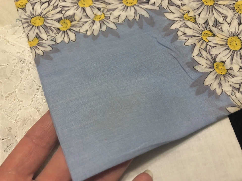 Lot 7 Vintage Hankies w/ Lace, Floral, Madeira, Monogrammed Embroidery (RF821) - Image 2 of 4