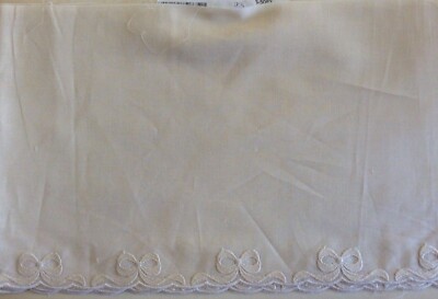 BEAR THREADS #E94A - ECRU COTTON EMBROIDERED EDGING 6 1/2''W- BY THE YARD