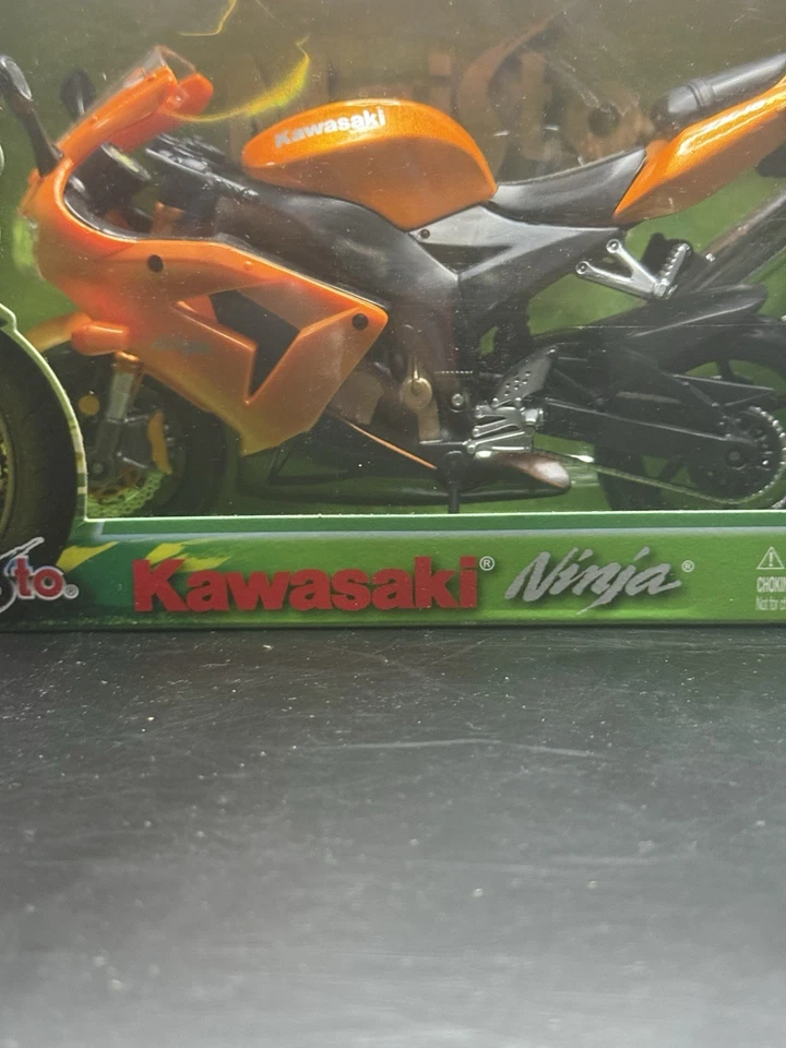 MOTOS MAISTO ESCALA 1:12 NARANJA 2004 KAWASAKI ZX10R NINJA Foto 2 de 4