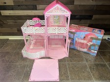 Barbie Pink N Pretty House 1995 con scatola patio. Senza Istruzioni Leggi.