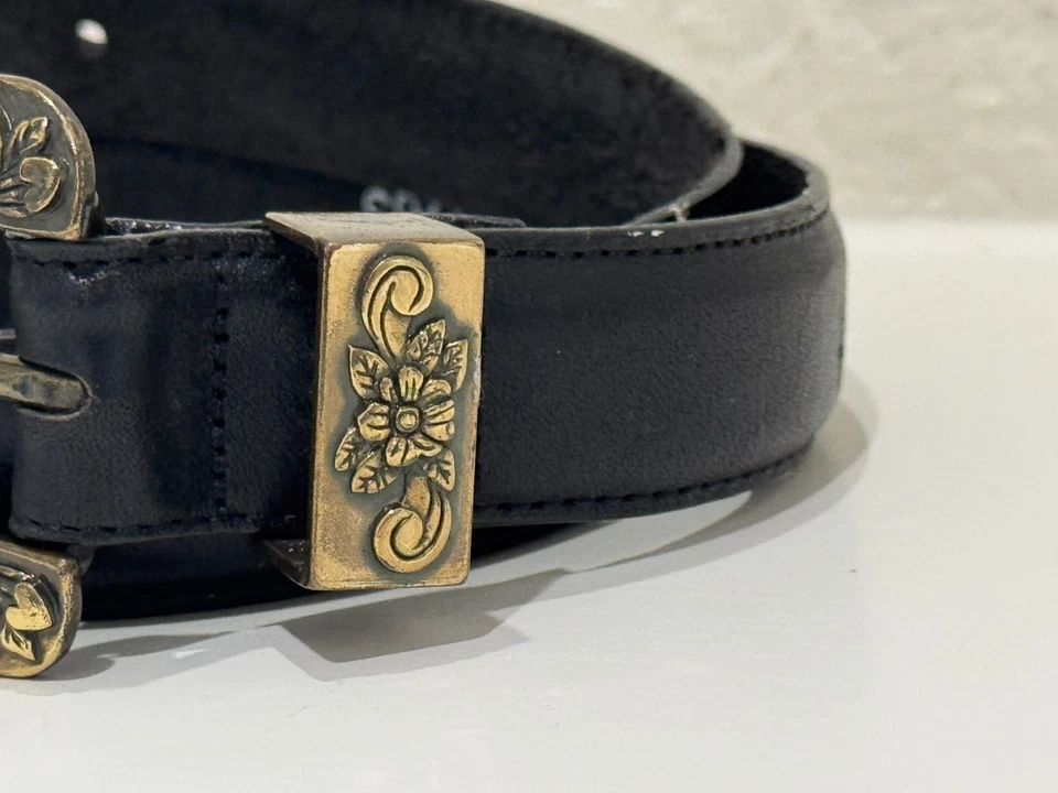 Cinturón de cuero negro Brighton con hebilla de latón grabado floral - talla pequeña 41203 Foto 4 de 4