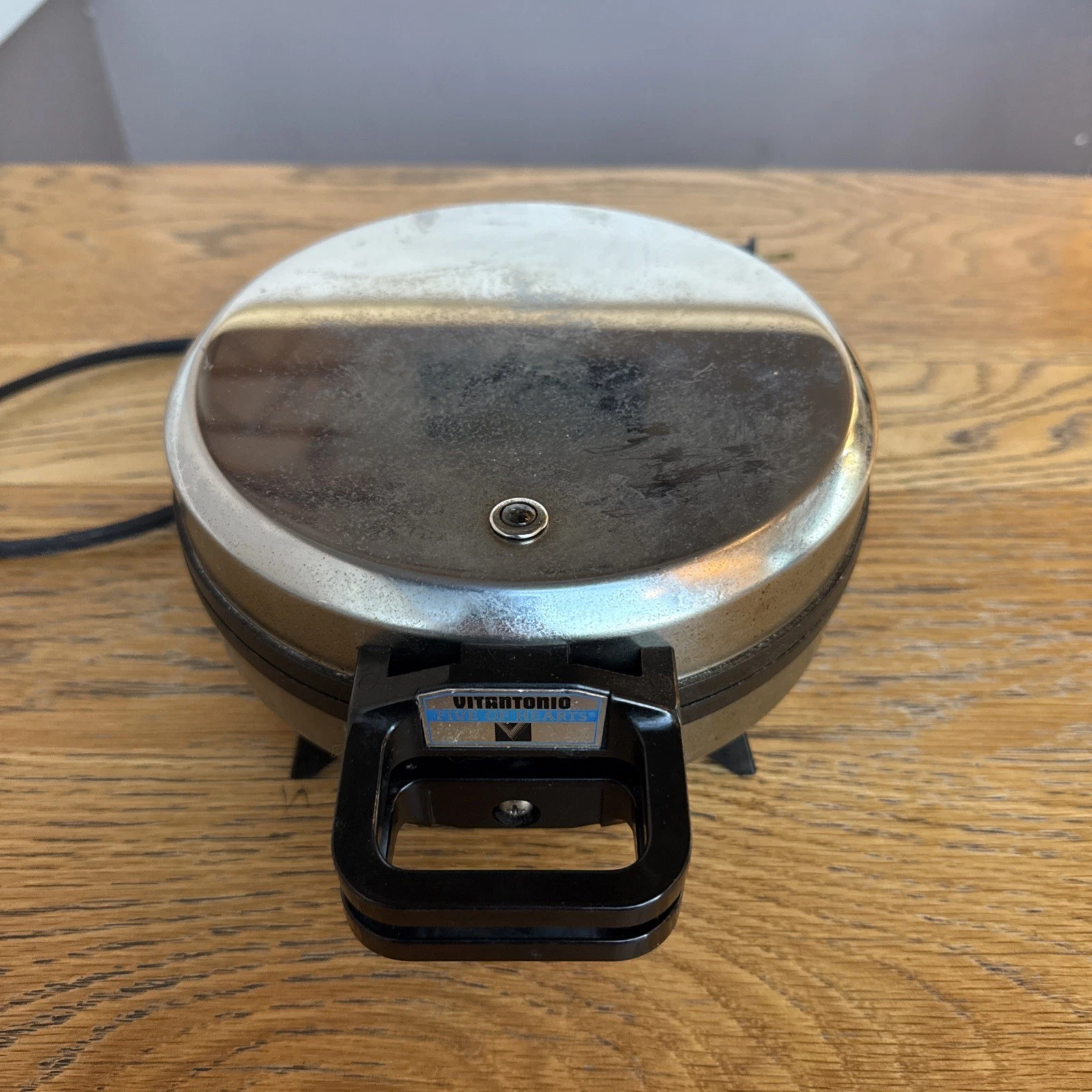 1991 Vintage Vitantonio Five of Hearts Waffle Maker 5 Heart Shaped Waffles Works