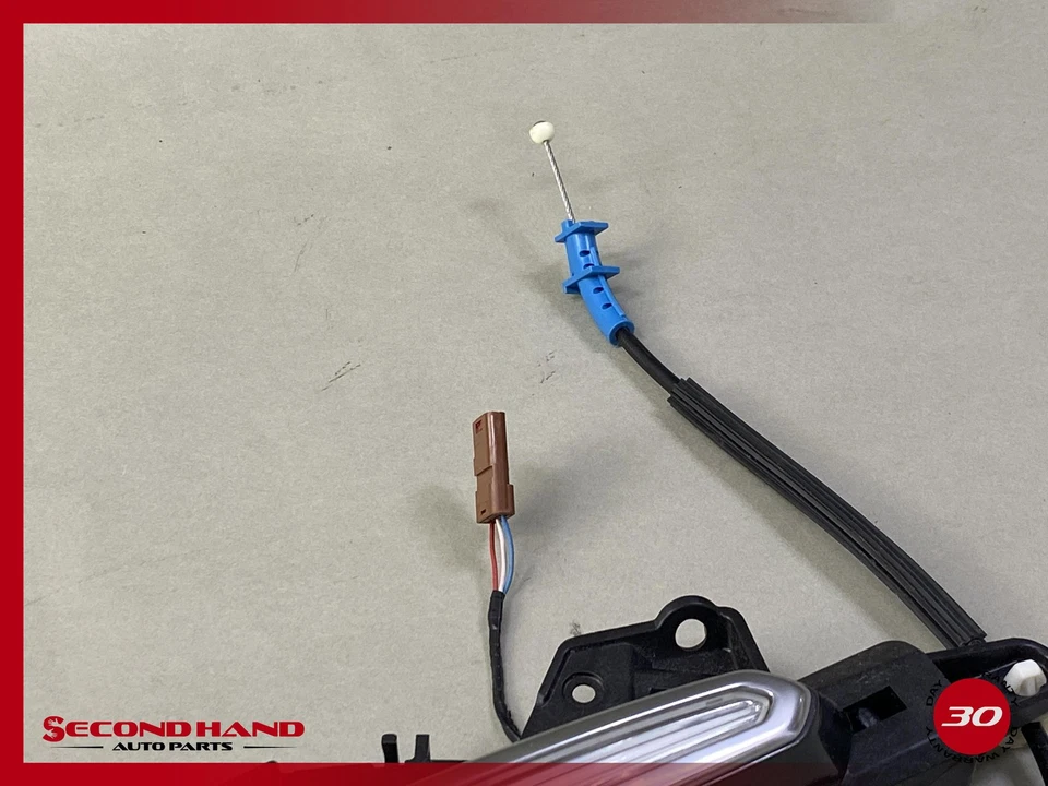 2013-2018 Cadillac ATS Rear Left Driver Side Door Exterior Handle USED OEM - Imagem 4 de 4