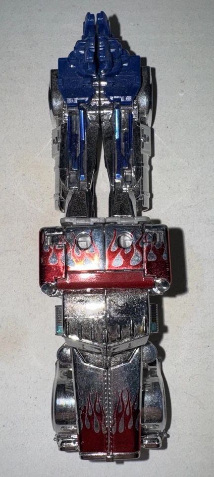 Transformers AOE Age Of Extinction Silver Knight Optimus Prime Target Exclusive - Image 2 of 4