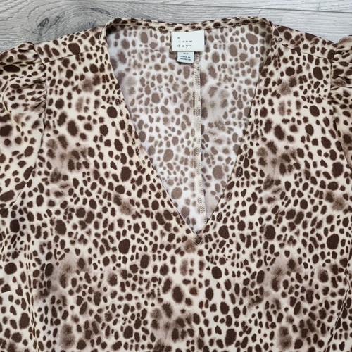 A NEW DAY Animal Print Spotted Ruffle Trim Short Sleeve Dress XS Brown NWOT - Picture 3 of 7