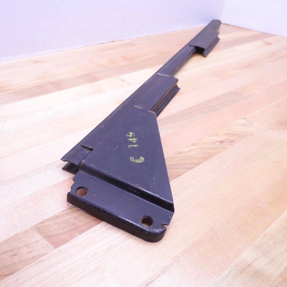 Window Channel 1937 Plymouth Deluxe 37 Dodge DeSoto Chrysler COUPE Left 746617 - Imagem 2 de 4