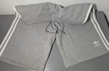 NEW NWT Adidas Originals Adicolor 3 Stripe Shorts - Heather Grey Size Medium