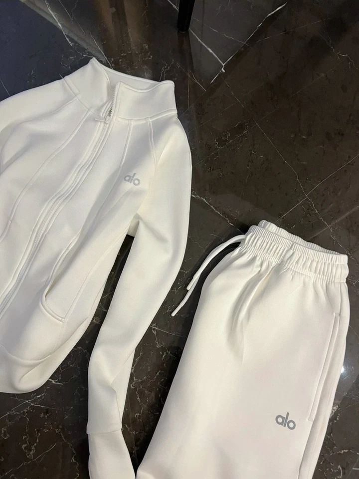 New AIo Yoga Sports Suit Full Zip Slim Jacket+Sweatpant Set Women's Winter Wear - Image 4 of 4