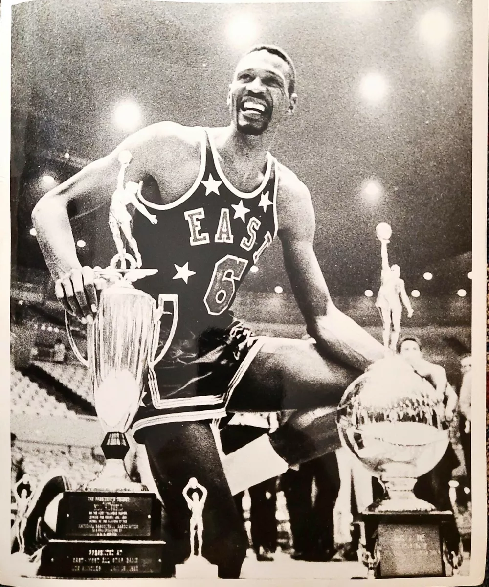 Bruins legendary basketball players jersey