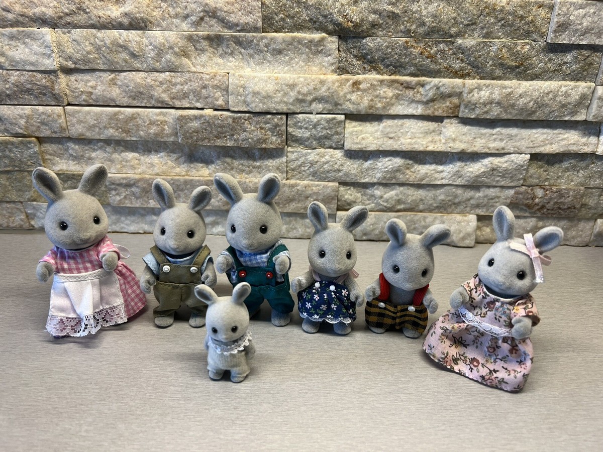 Sylvanian Families Babblebrook Grey Rabbit Family Tomy 1st Edition