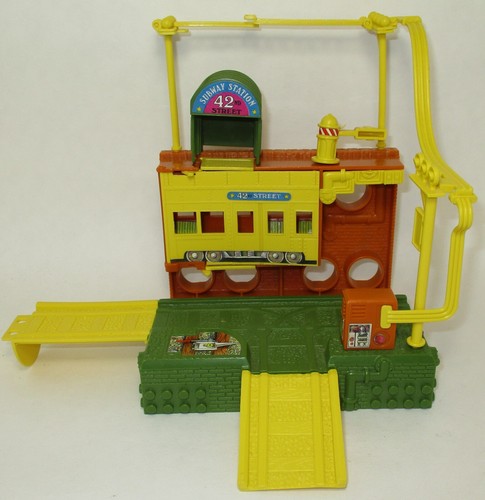 TMNT 1995 Mini Mutant SEWER WARS PLAYSET Bodacious Battleset Turtles Incomplete - Picture 2 of 8