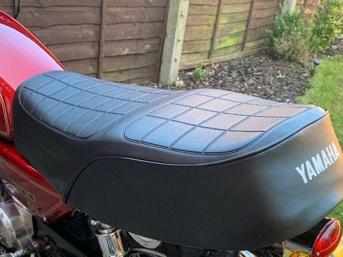 Motorcycle Seat Cover YAMAHA RS 200 Complete With Strap - Picture 2 of 2