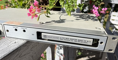 Vintage Dolby Dolby A Model 364 System redukcji szumów do użytku kinowego i studyjnego - Zdjęcie 4 z 6