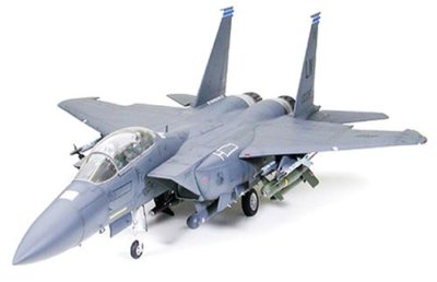 TAMIYA 1/32 Boeing F-15E Strike Eagle w/Bunkerbuster Model Kit NEW