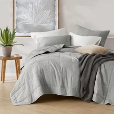 Mina 3-Piece Gray Waffle Weave Textured Polyester Full/Queen Quilt Set