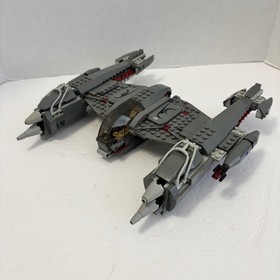 LEGO Star Wars: Magna Guard Starfighter (7673) with One Magna Guard Minifigure