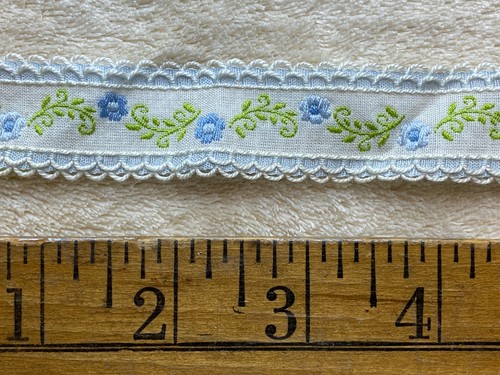 LOT of vintage 1960s / 1970s ribbon remnants Blue Flowers & Punchy Graphics - Picture 7 of 15