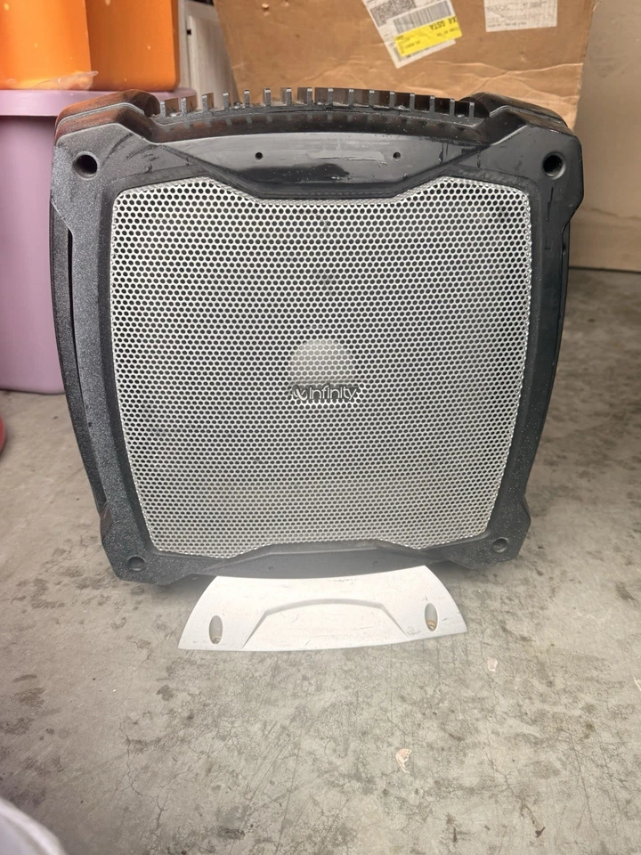 Infinity BassLink II powered subwoofer - Image 2 of 3