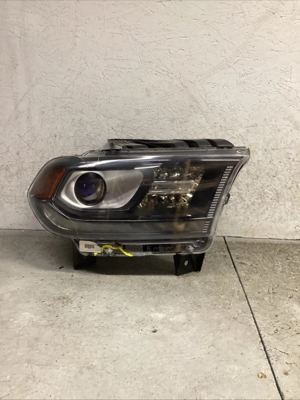 2014-2020 DODGE DURANGO RIGHT RH PASSENGER SIDE HEADLIGHT OEM HALOGEN W/DRL
