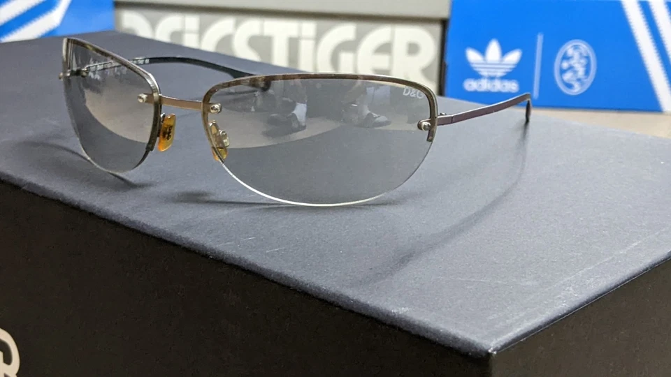 DOLCE&GABBANA DG SUNGLASSES RIMLESS Wrap Clear Y2K Retro VINTAGE - Image 3 of 4