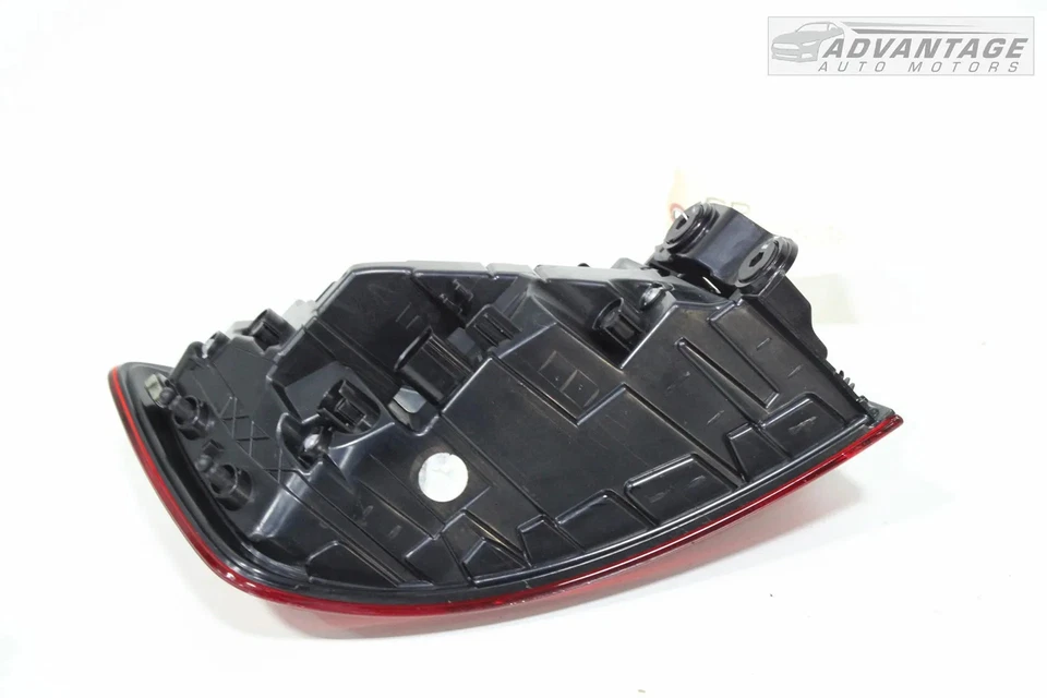 AUDI A3 QUATTRO 8V 2017-2019 LUZ TRASERA EXTERIOR LADO DERECHO LUZ TRASERA LED OEM Foto 3 de 4