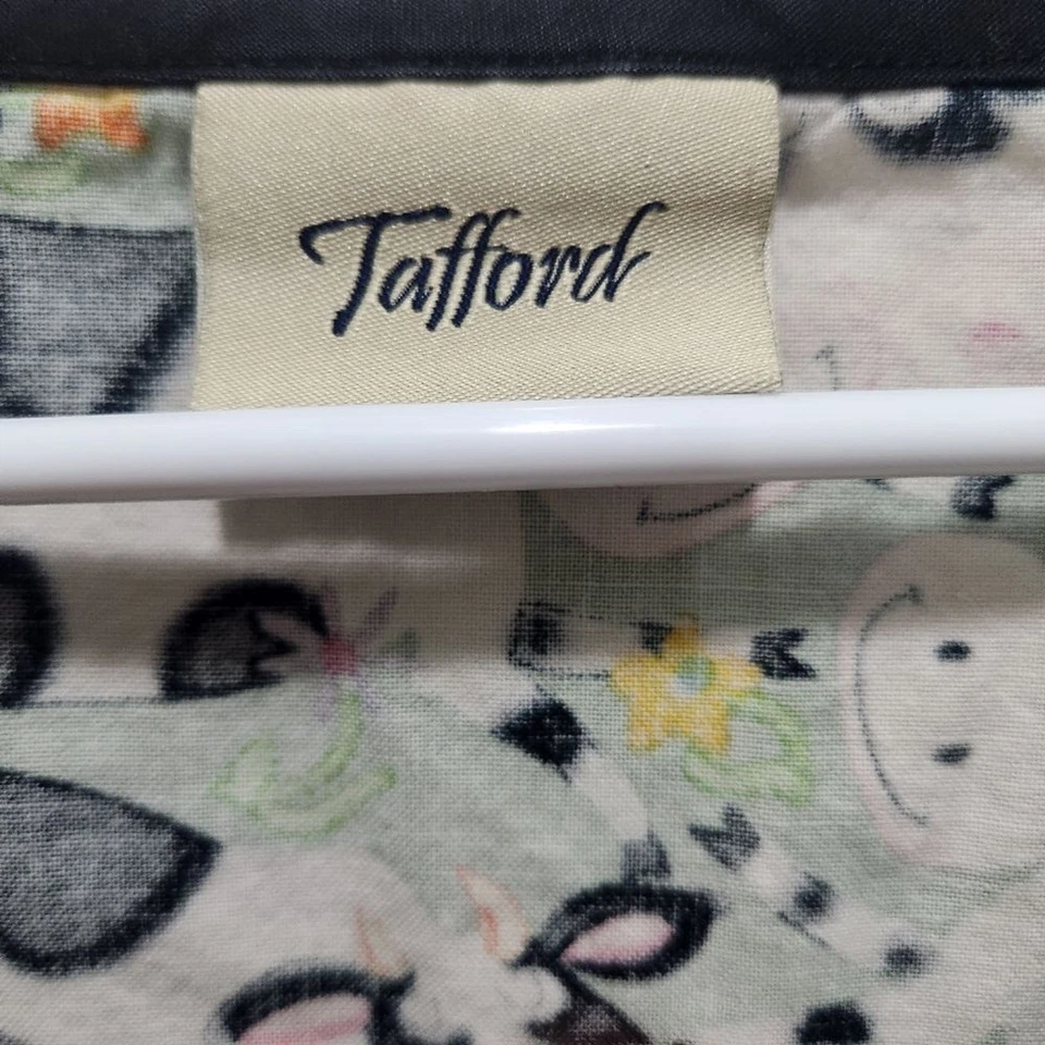 Blusa Médica Tafford Floral Vacas Para Mujer Talla L Enfermera Médica Veterinaria Cuidado de Niños Divertida Foto 2 de 4