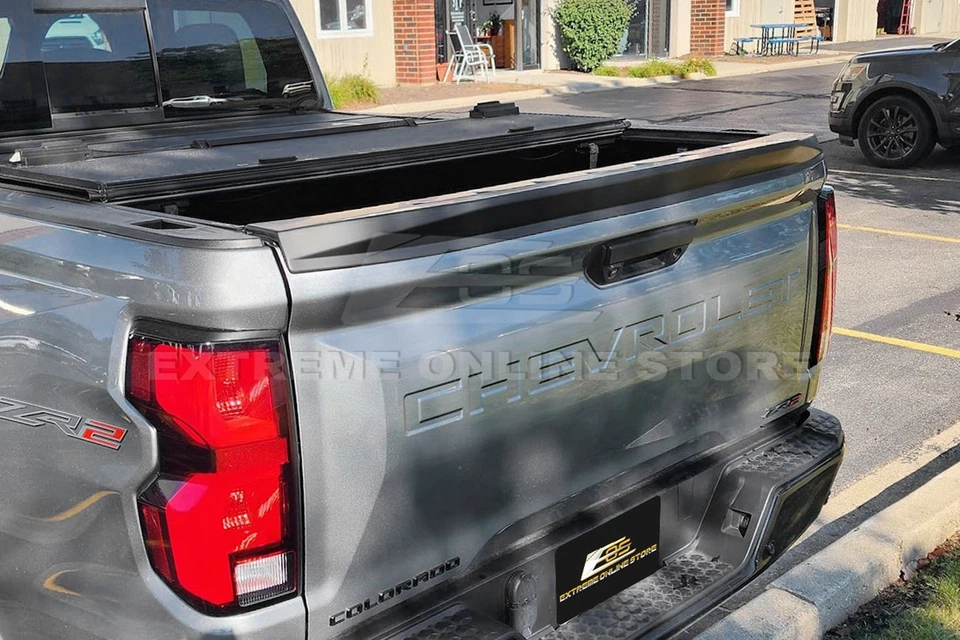 Street Series MATTE BLACK Rear Tailgate Trunk Spoiler 24-Up Colorado | Canyon - Image 3 of 4