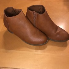Old Navy brown short boots girls size 2