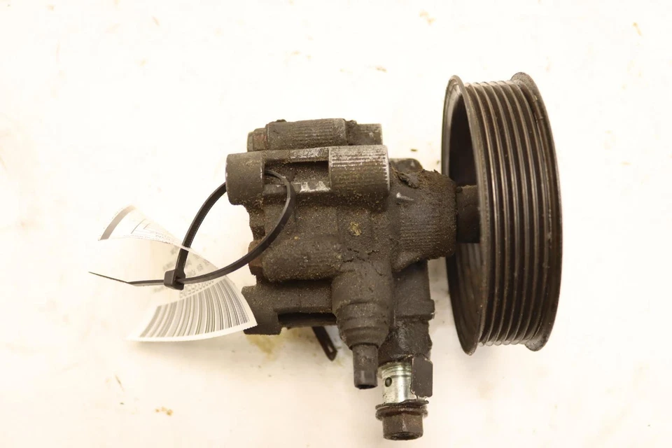 Toyota FJ Cruiser 2007-2009 bomba de dirección asistida de 4,0 L con polea OEM Foto 3 de 4