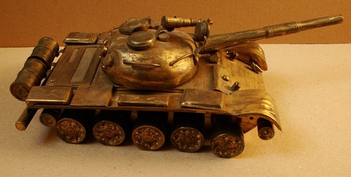 Escritorio de latón soviético ucraniano modelo tanque trabajo a mano militar grande bronce - Imagen 2 de 10