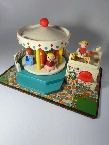 Vintage 1972 Fisher Price Little People Play Merry Go Round Carousel Works!