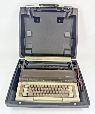 Serviced Smith Corona Deville III Messenger Typewriter w/ Case Needs New Ribbon