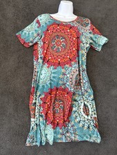 Multicolor Geometric Short Sleeve Scoop Neck Knee Length Shift Dress Size M